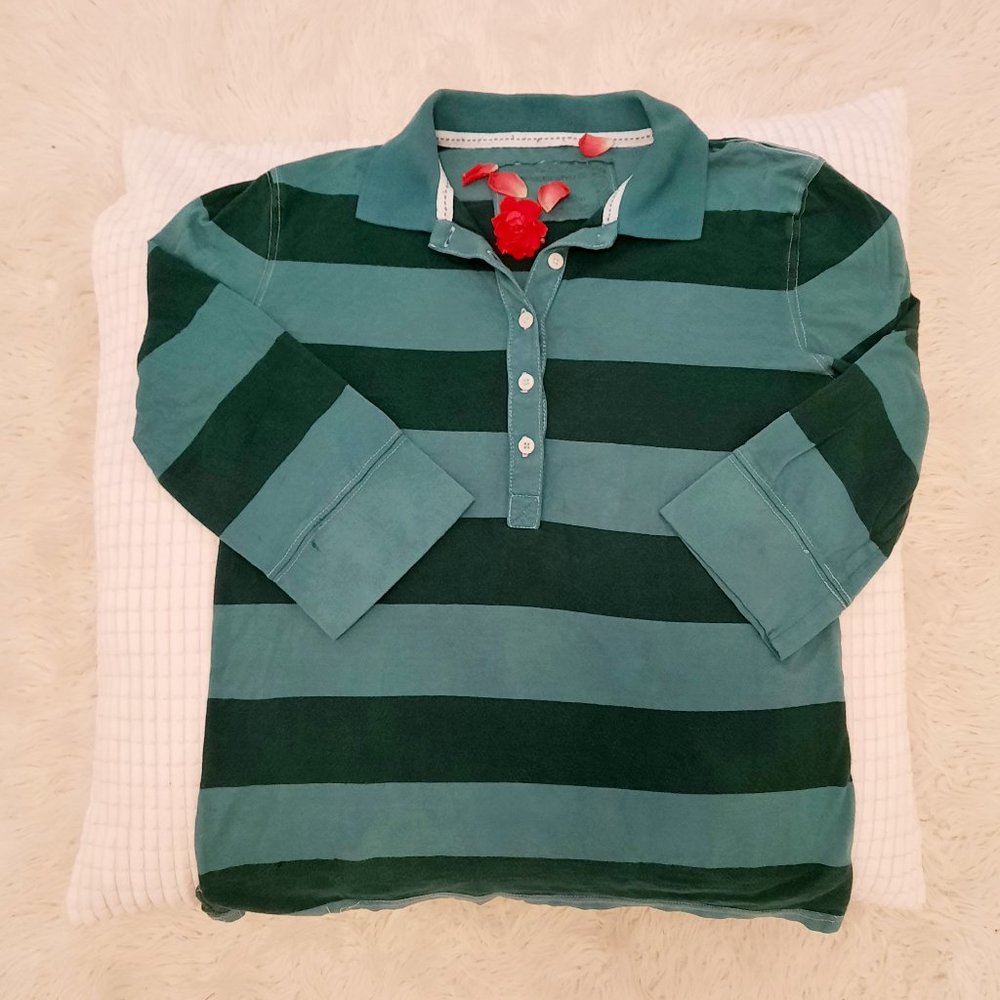 Super cute green striped pullover